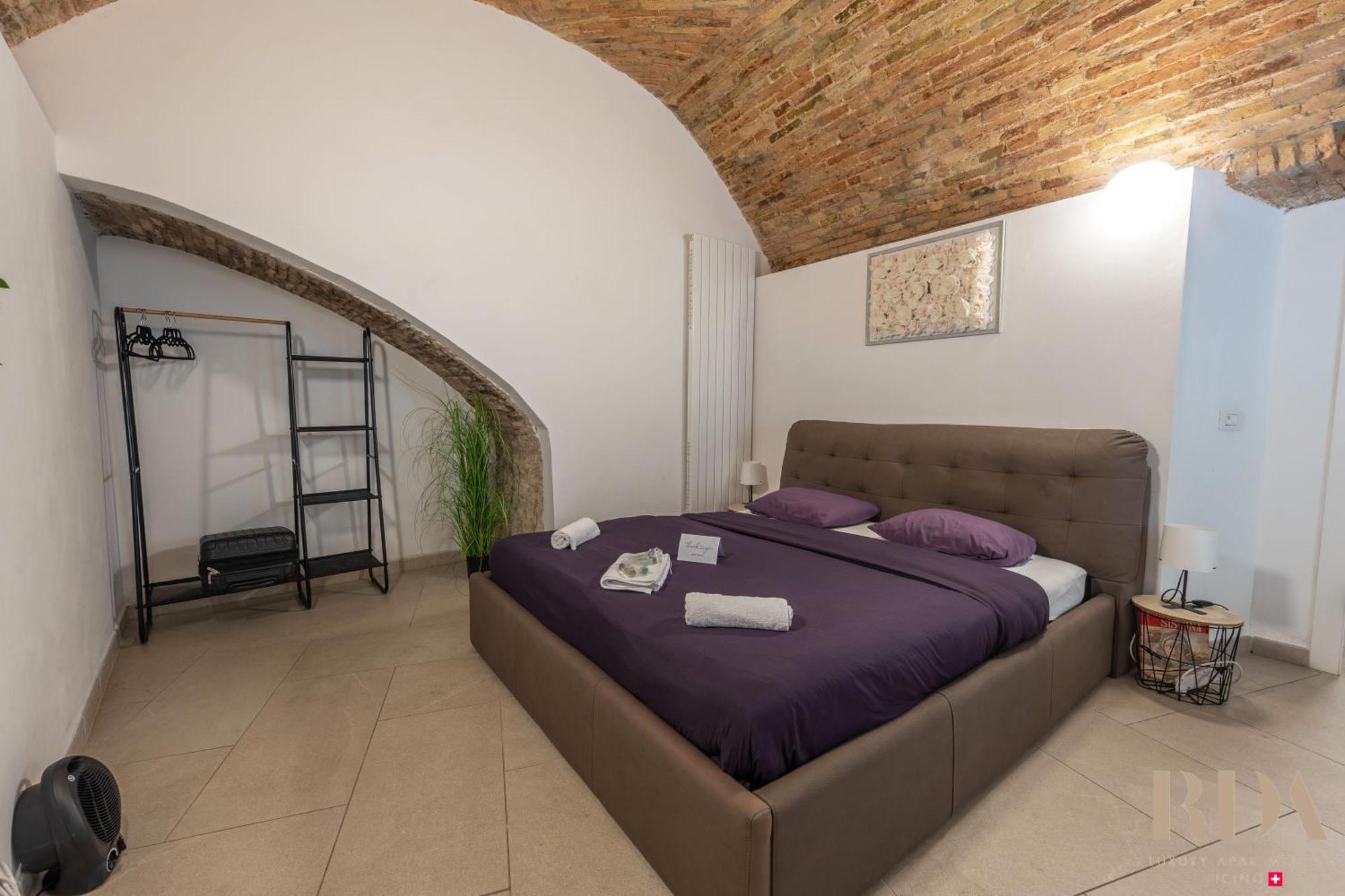 Il Rustico Rda Luxury Apartments Lago Parking メンドリシオ エクステリア 写真